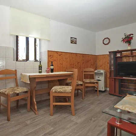 Сasa de vacaciones House Ljubko 1716